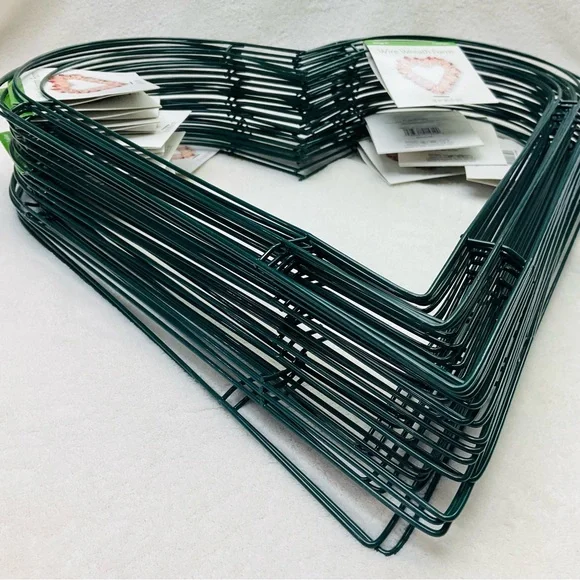 NWT 17pc 16” x 16” Heart-Shaped Wire Wreath Form by Flora Craft Homemade Decor - Picture 2 of 8